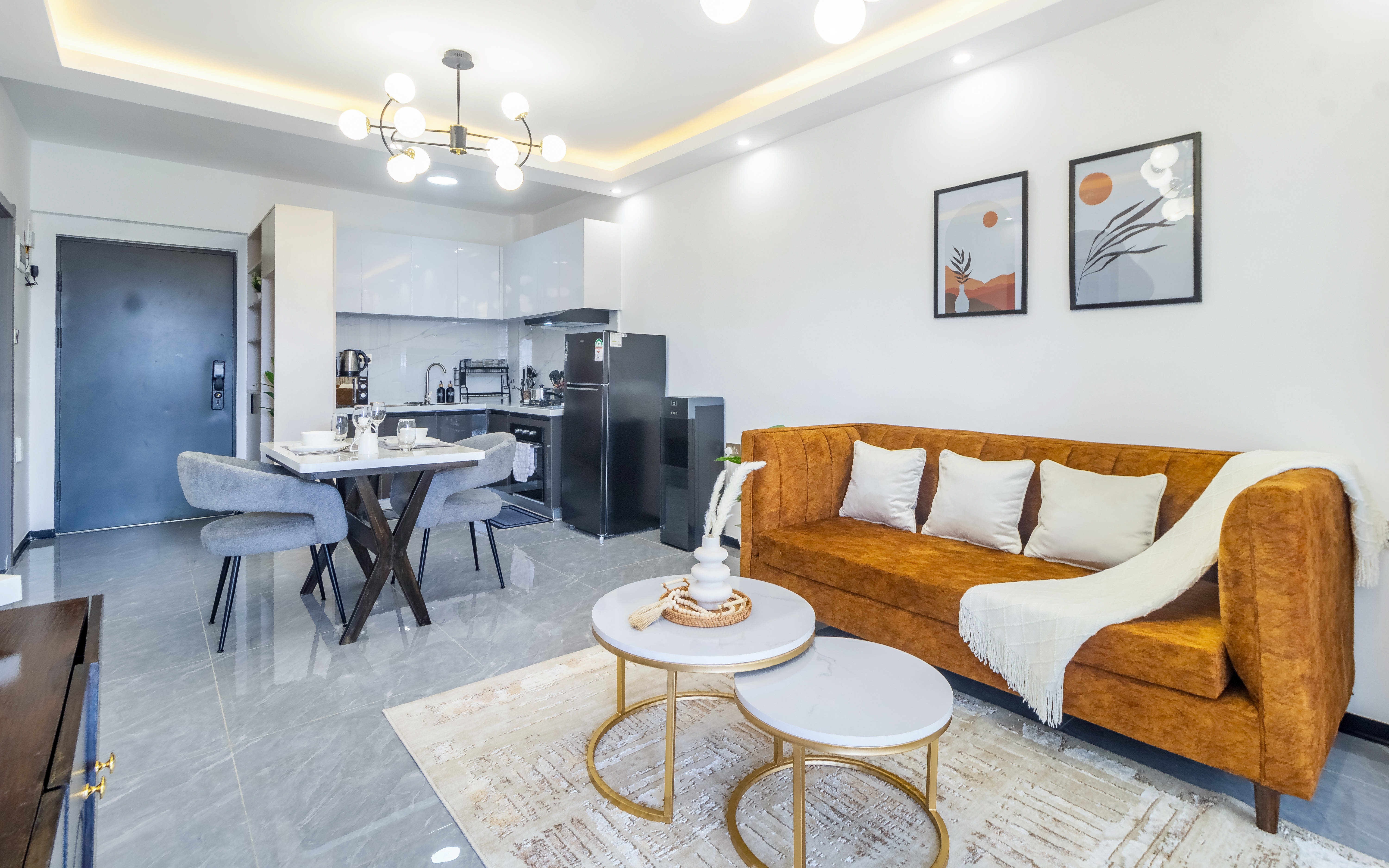 Executive One-bedroom Apartment with City View