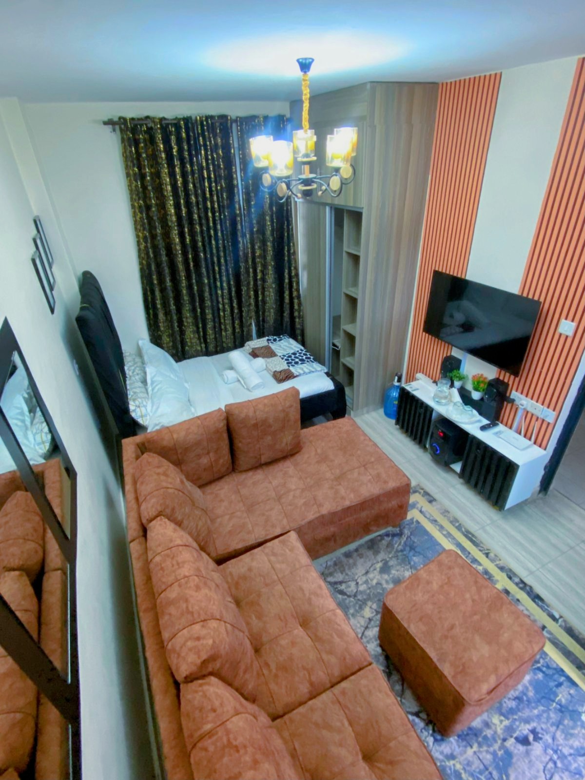 G1 studio with Lift, Basement & Balcony - Image 1