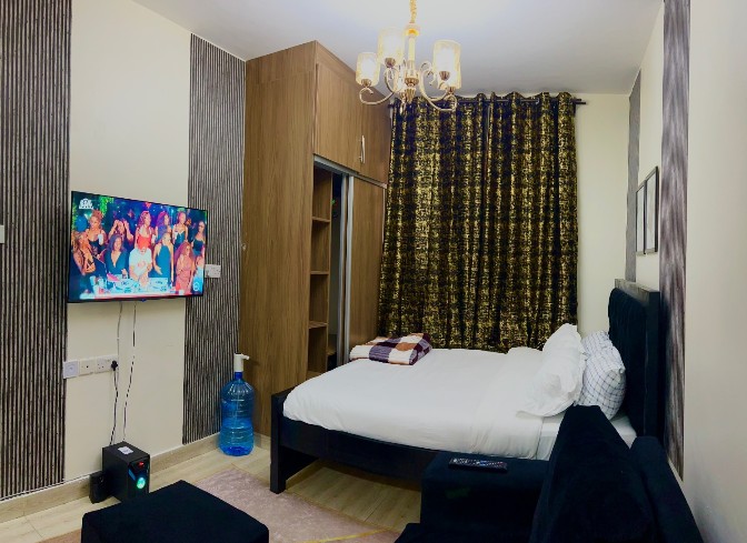 D2 studio with a Lift, balcony & basement parking - Image 1