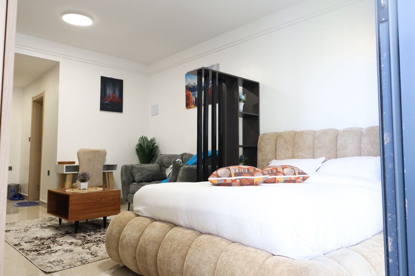 Cozy crib close to UN - Image 1