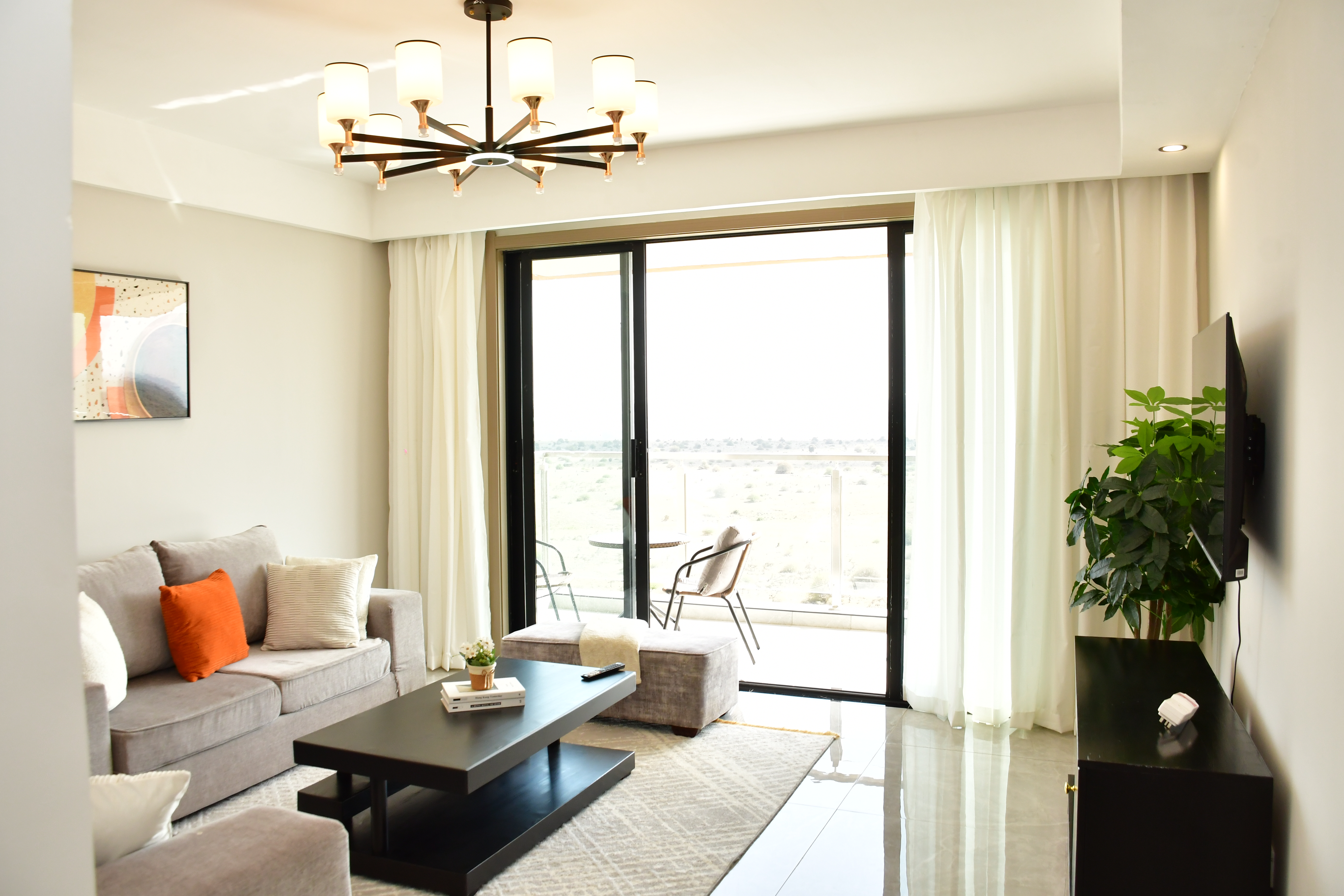 Spacious 2 bedroom apartment with Nairobi National Park view - Image 1