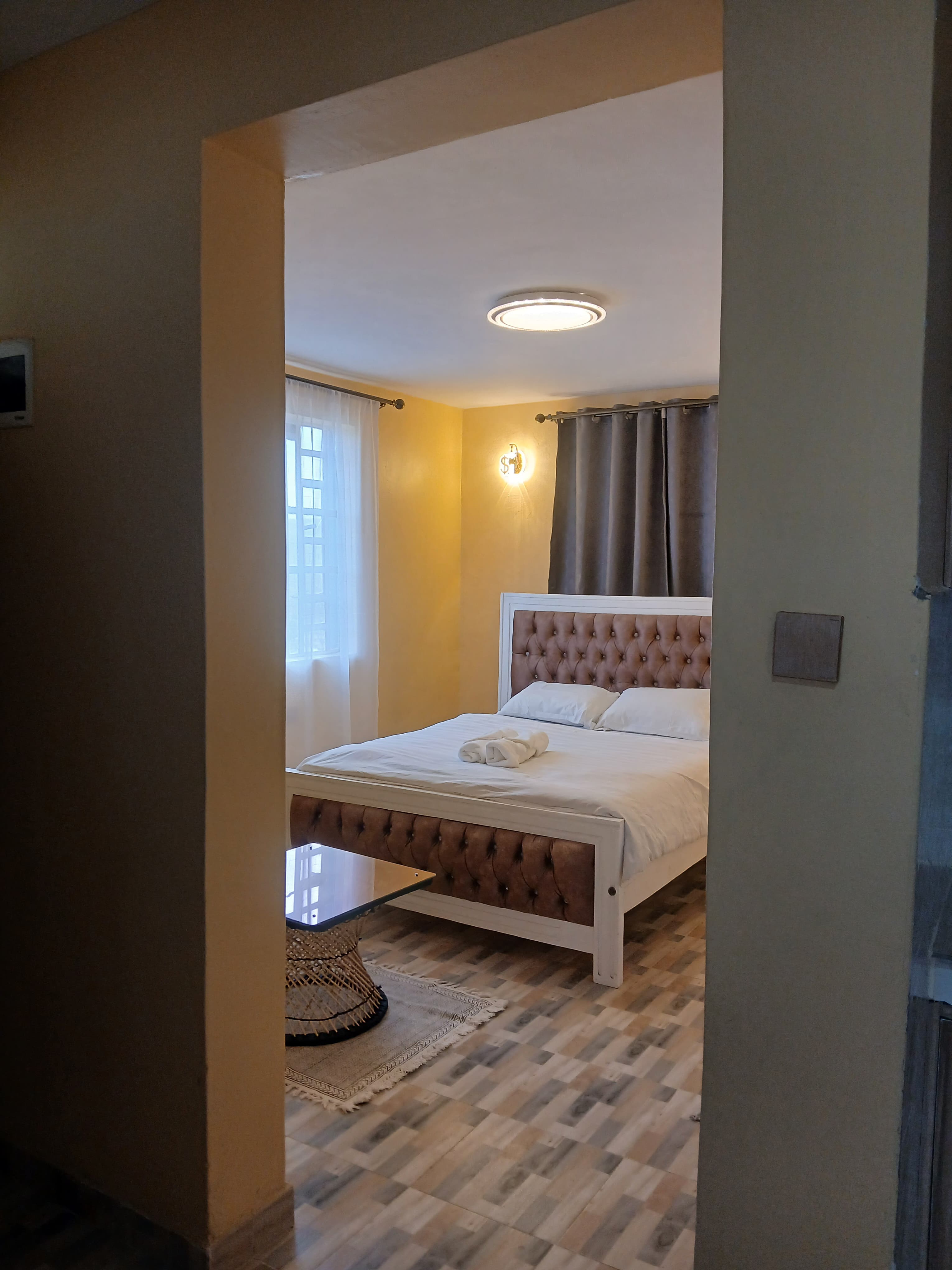 Beautiful Spacious Studio with amazing lake view - Image 1