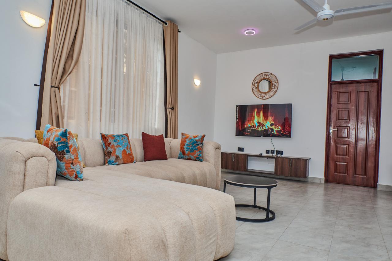 Luxury 2 bedroom, 5 mins walk to Diani Beach