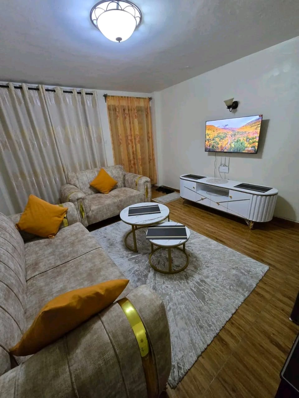 Homeland opposite garden city - Image 1