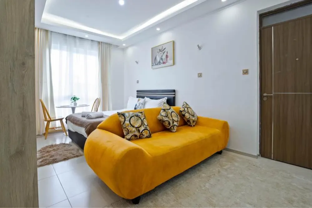 Studio Westlands - Image 1